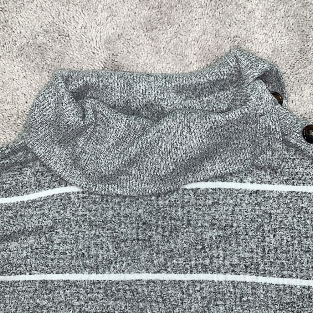 Maurices 24/7 Cowl Button Neck Gray Striped Sweater Sz S - Picture 3 of 8